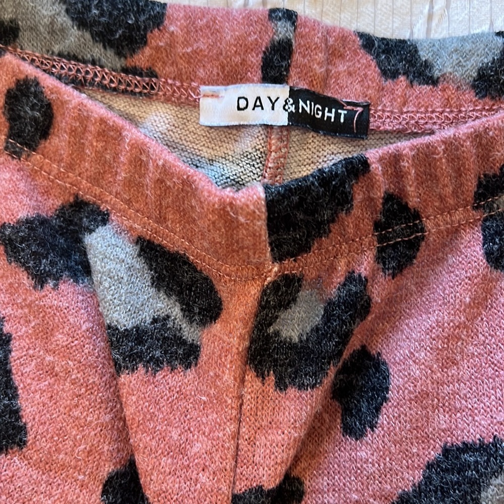 Sweater Lounge Set - Picture 2 of 3